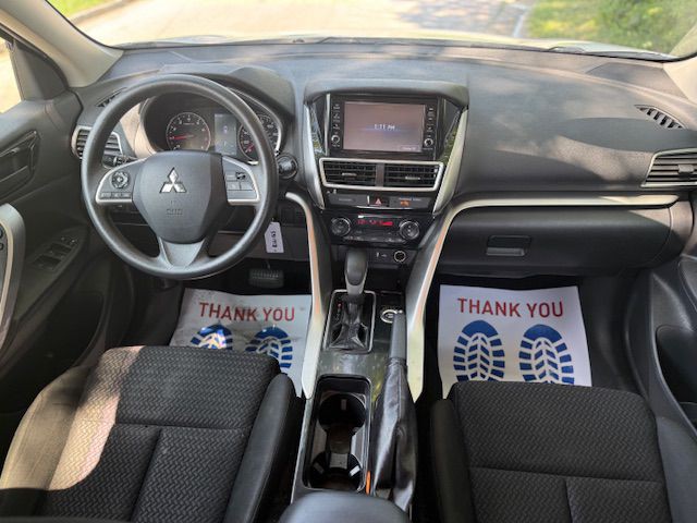 2020 Mitsubishi Eclipse Image 10