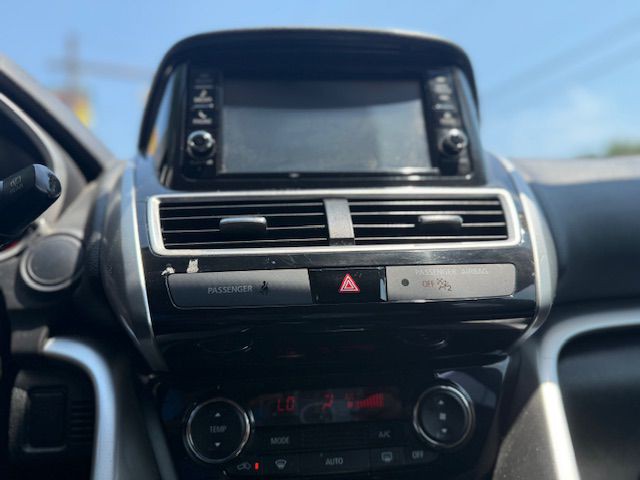 2020 Mitsubishi Eclipse Image 11