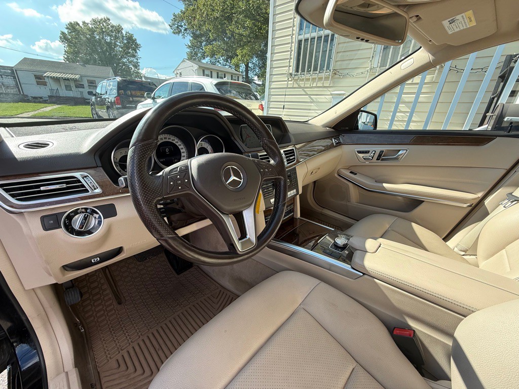 2014 Mercedes-Benz E-Class Image 14