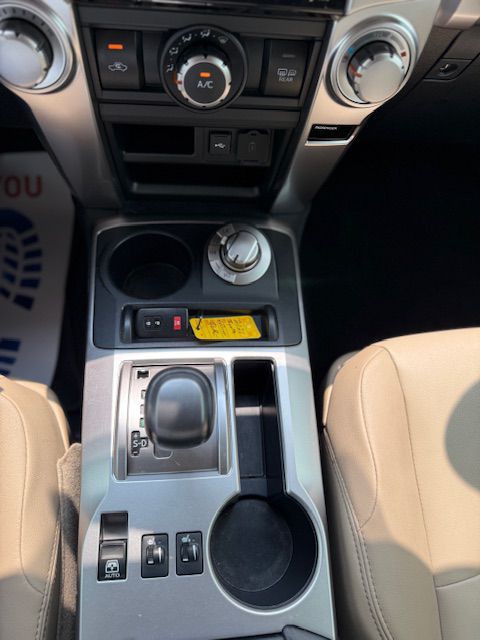 2021 Toyota 4Runner Image 12