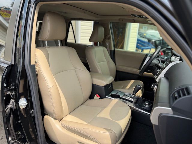 2021 Toyota 4Runner Image 16