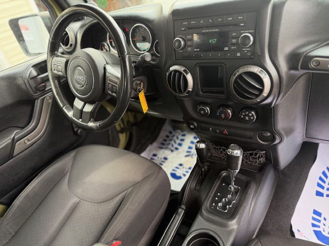 2013 Jeep Wrangler Unlimited Image 11