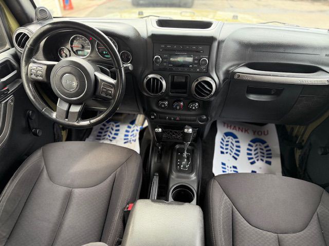 2013 Jeep Wrangler Unlimited Image 12