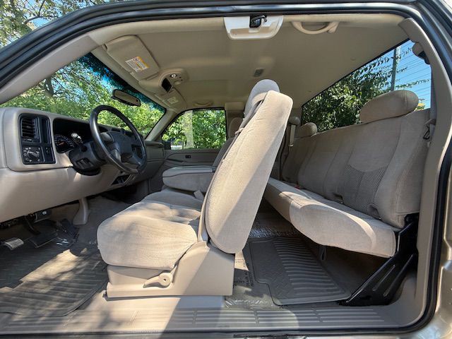 2005 Chevrolet Silverado 1500 Image 9