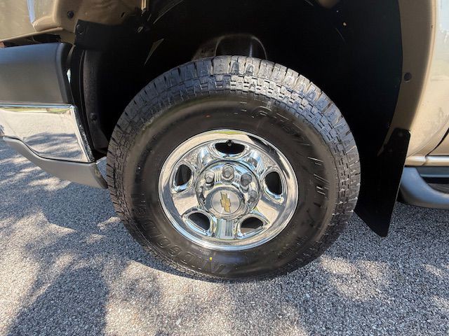 2005 Chevrolet Silverado 1500 Image 15