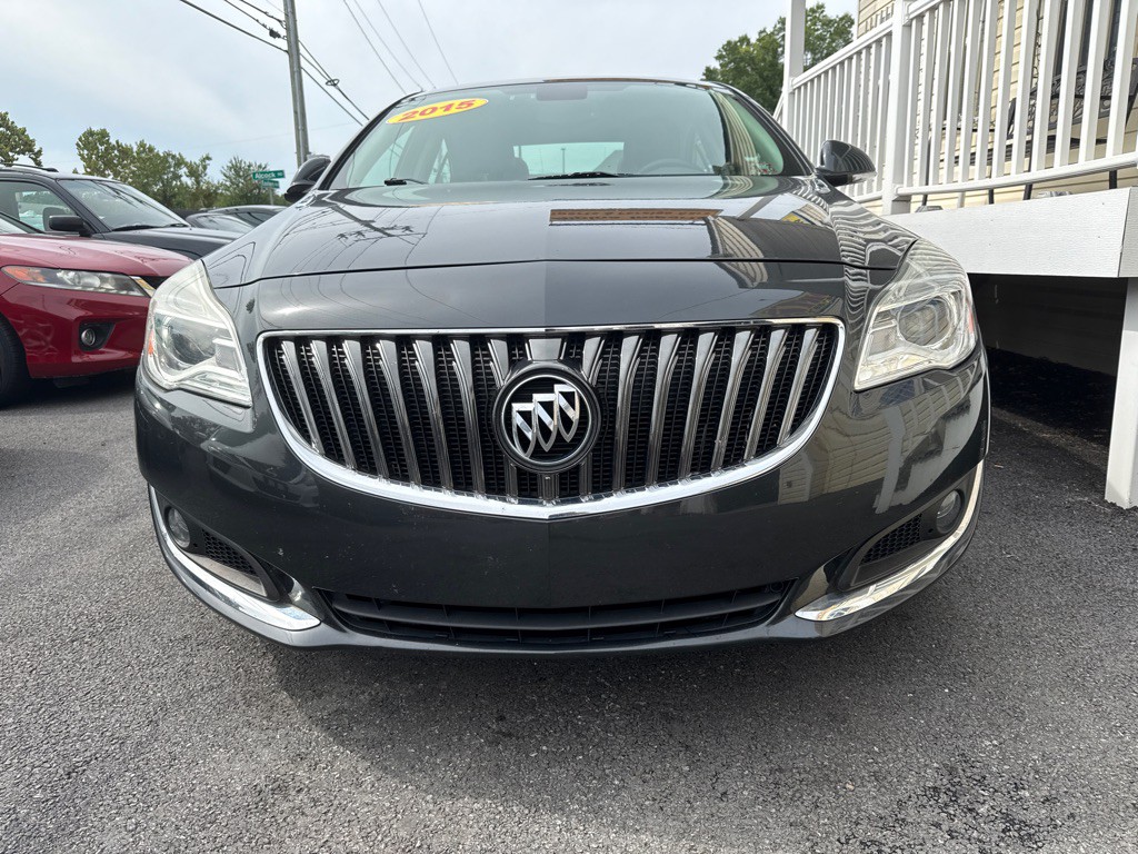 2015 Buick Regal Image 2
