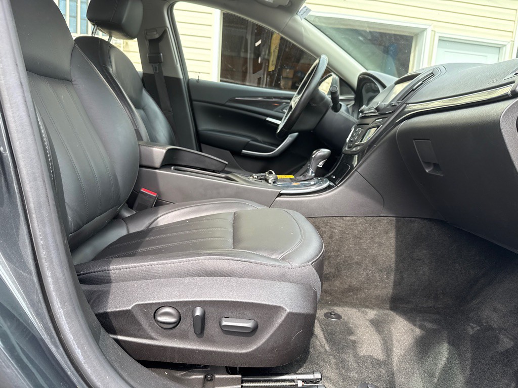 2015 Buick Regal Image 11