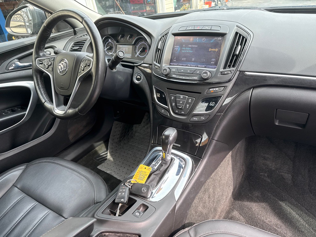 2015 Buick Regal Image 12