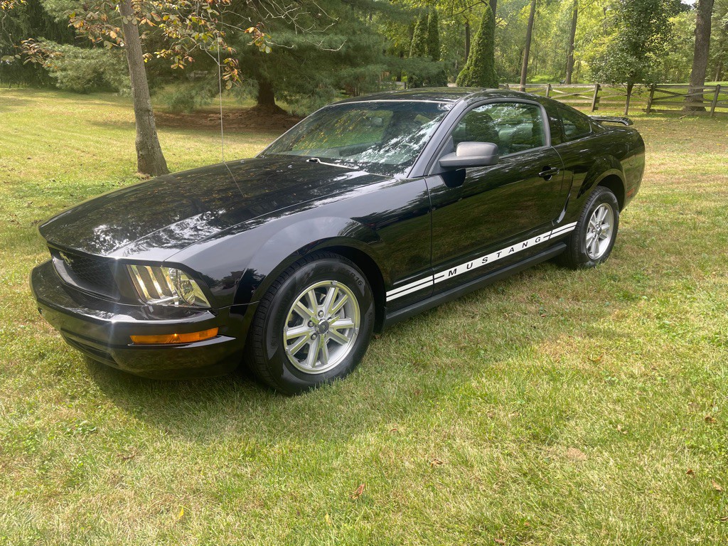 2006 Ford Mustang Image 1