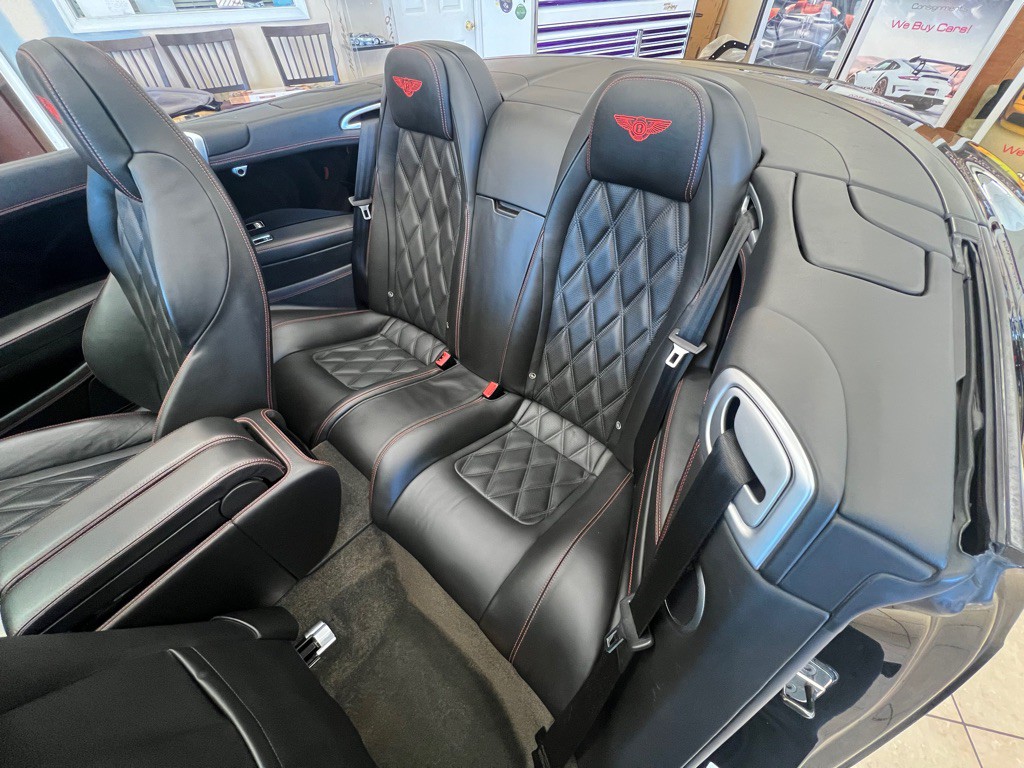 2015 Bentley Continental Image 19