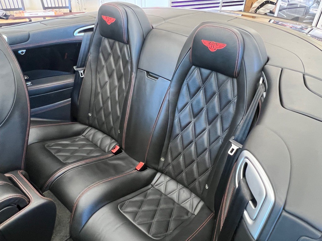2015 Bentley Continental Image 20