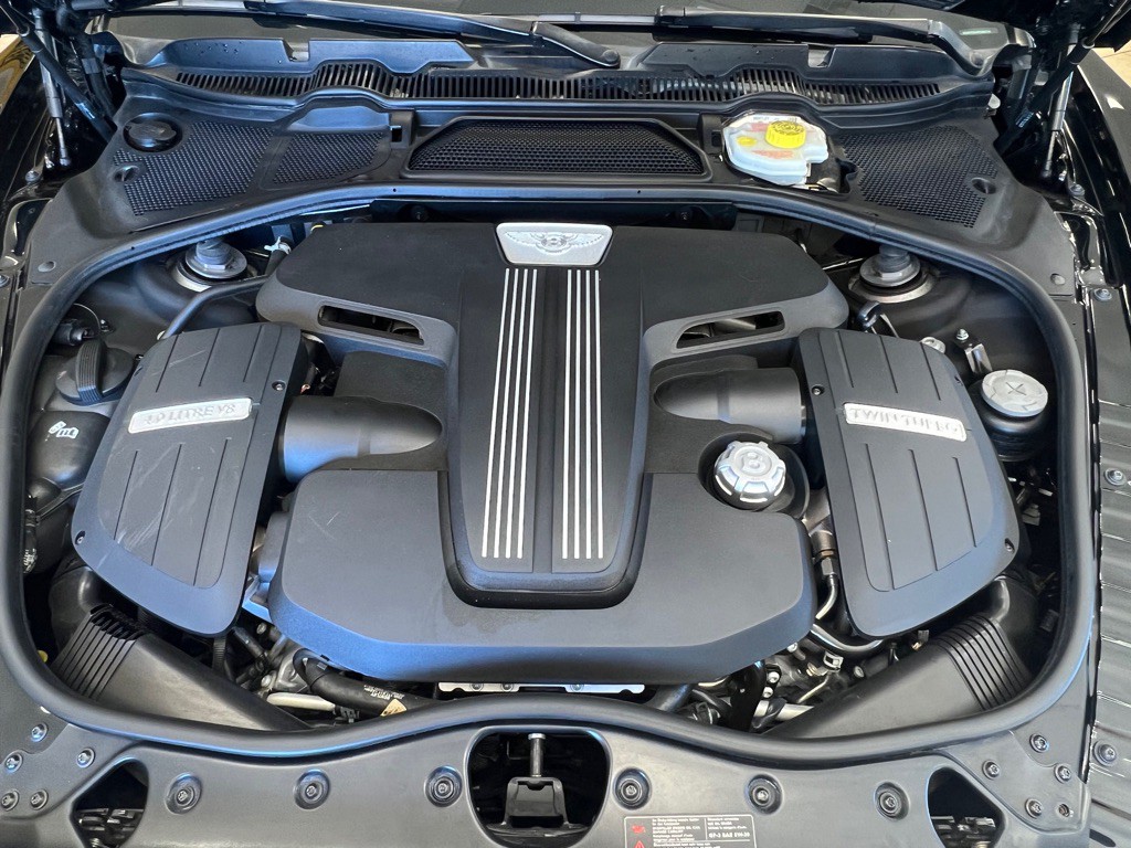 2015 Bentley Continental Image 22