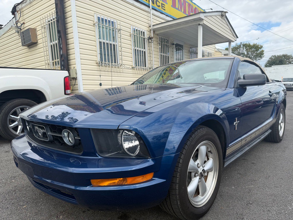 2007 Ford Mustang Image 2
