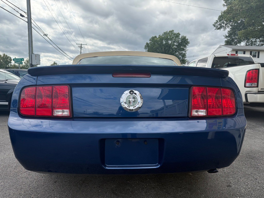 2007 Ford Mustang Image 5