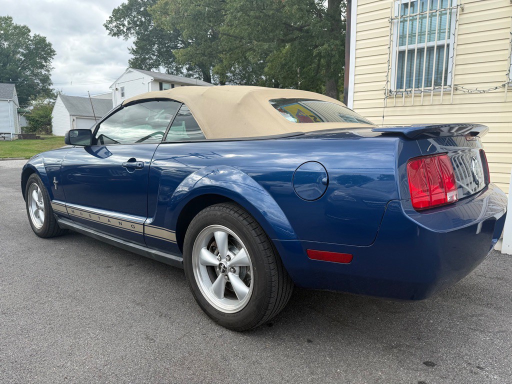 2007 Ford Mustang Image 6