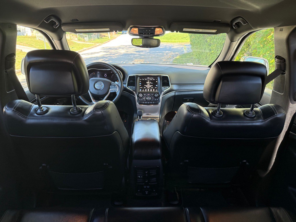 2017 Jeep Grand Cherokee Image 8