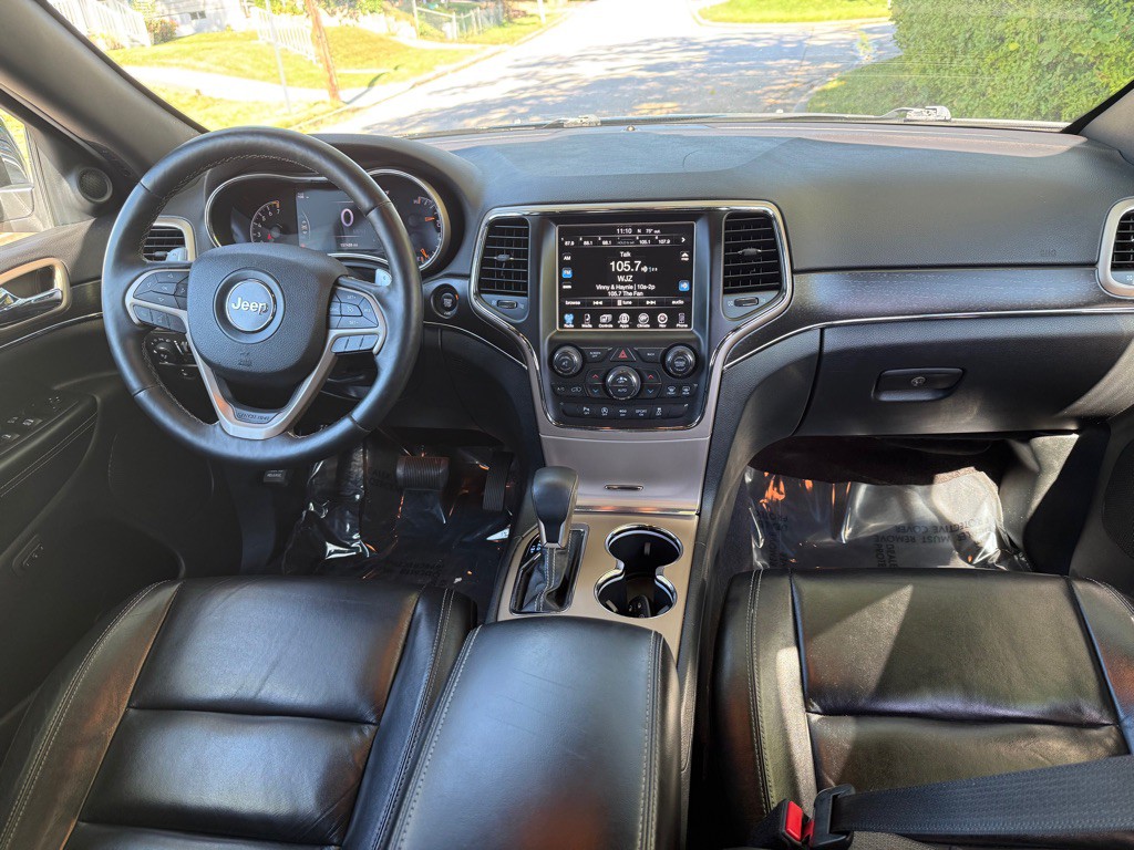 2017 Jeep Grand Cherokee Image 12