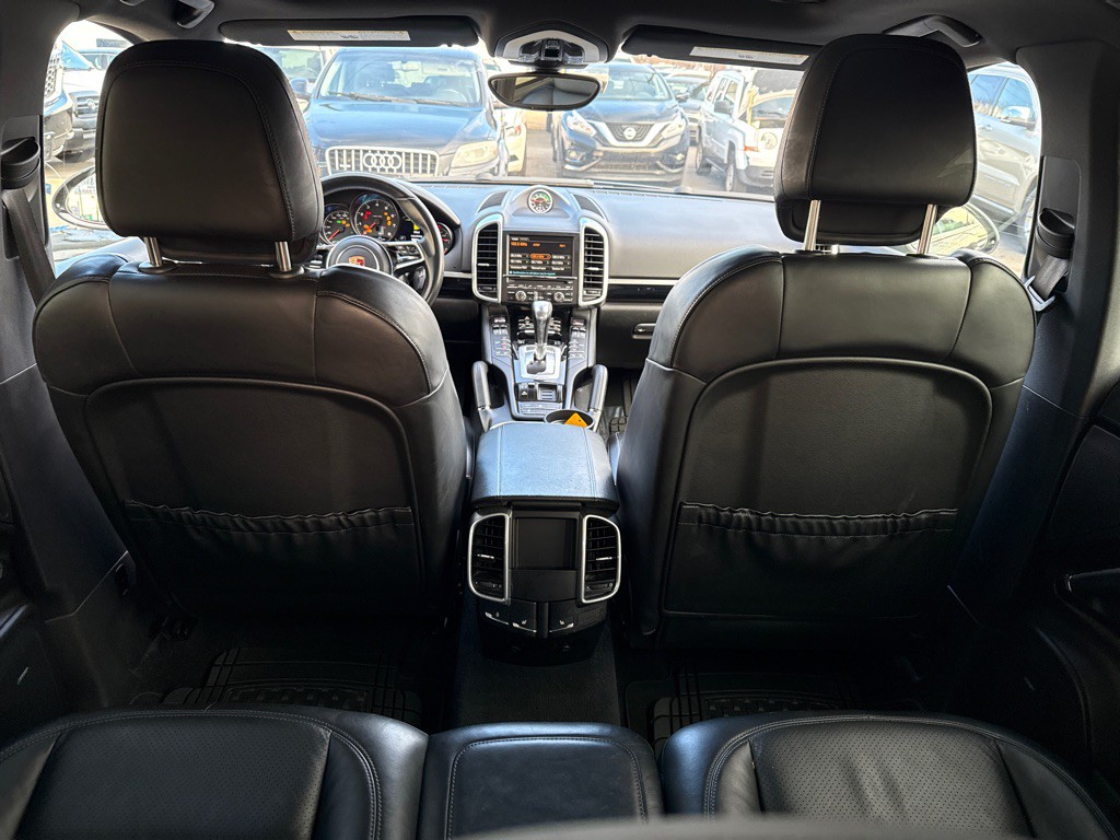 2016 Porsche Cayenne Image 7