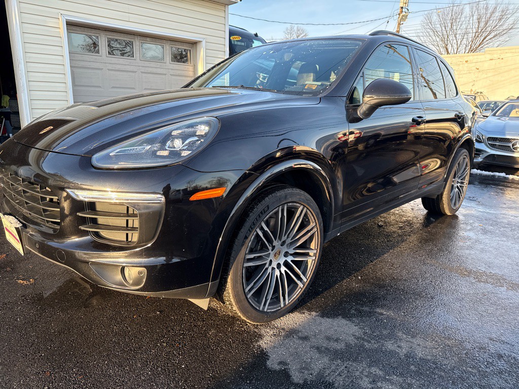 2016 Porsche Cayenne Image 14