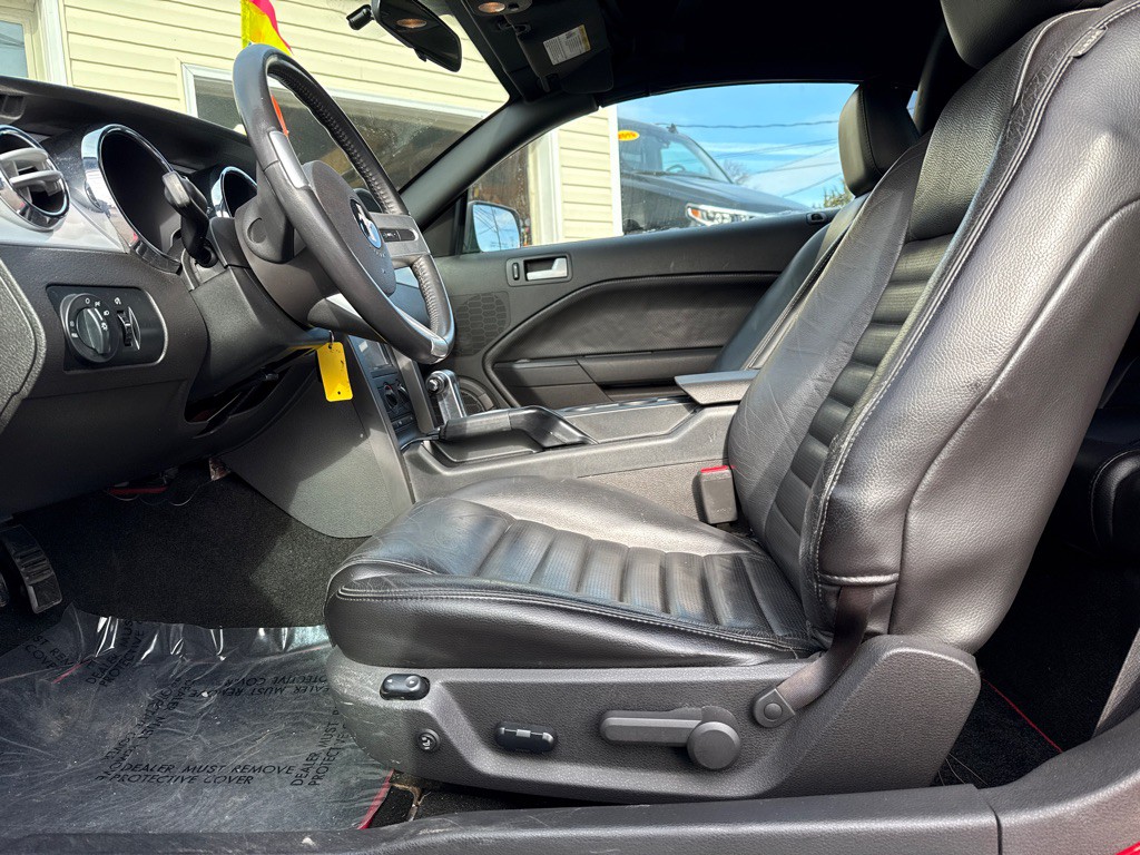 2007 Ford Mustang Image 14