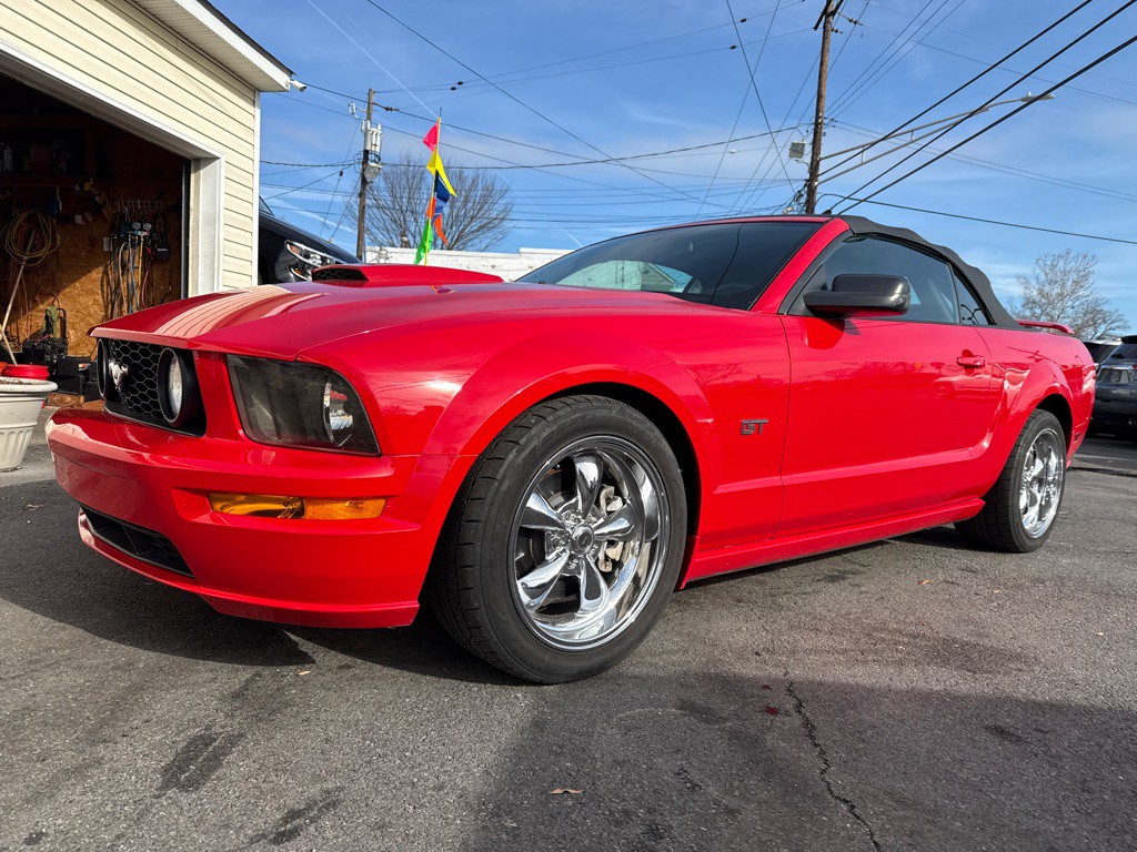 2007 Ford Mustang Image 1