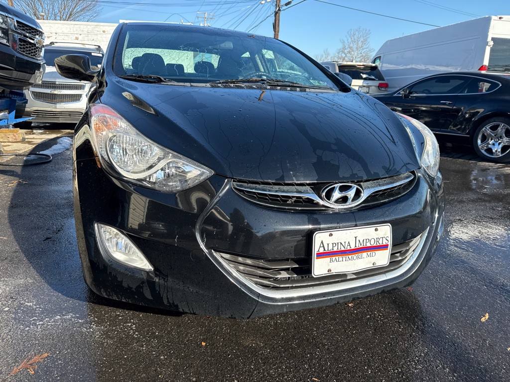 2013 Hyundai Elantra Image 2