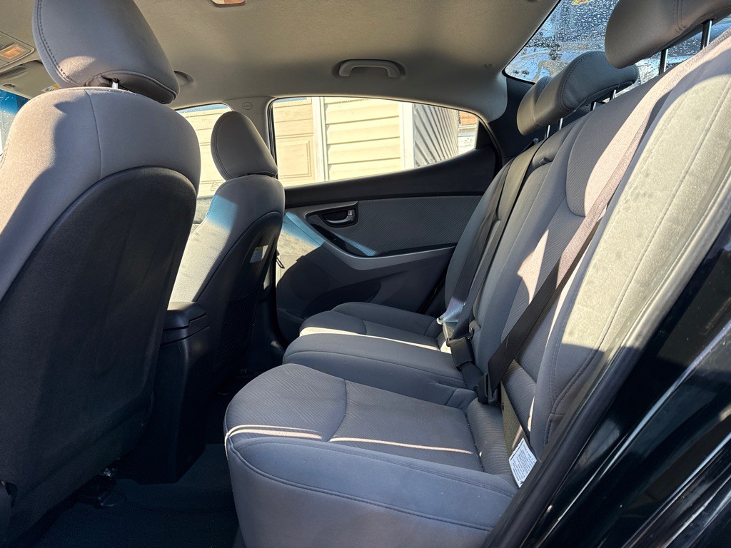 2013 Hyundai Elantra Image 6