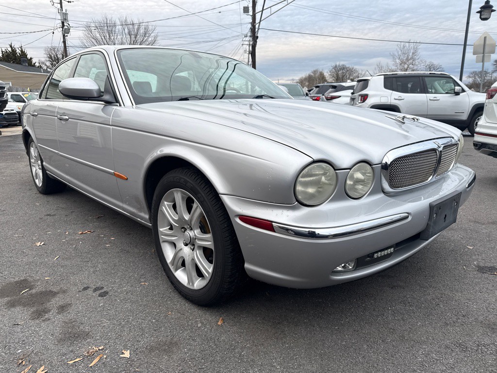 2004 Jaguar XJ Image 5