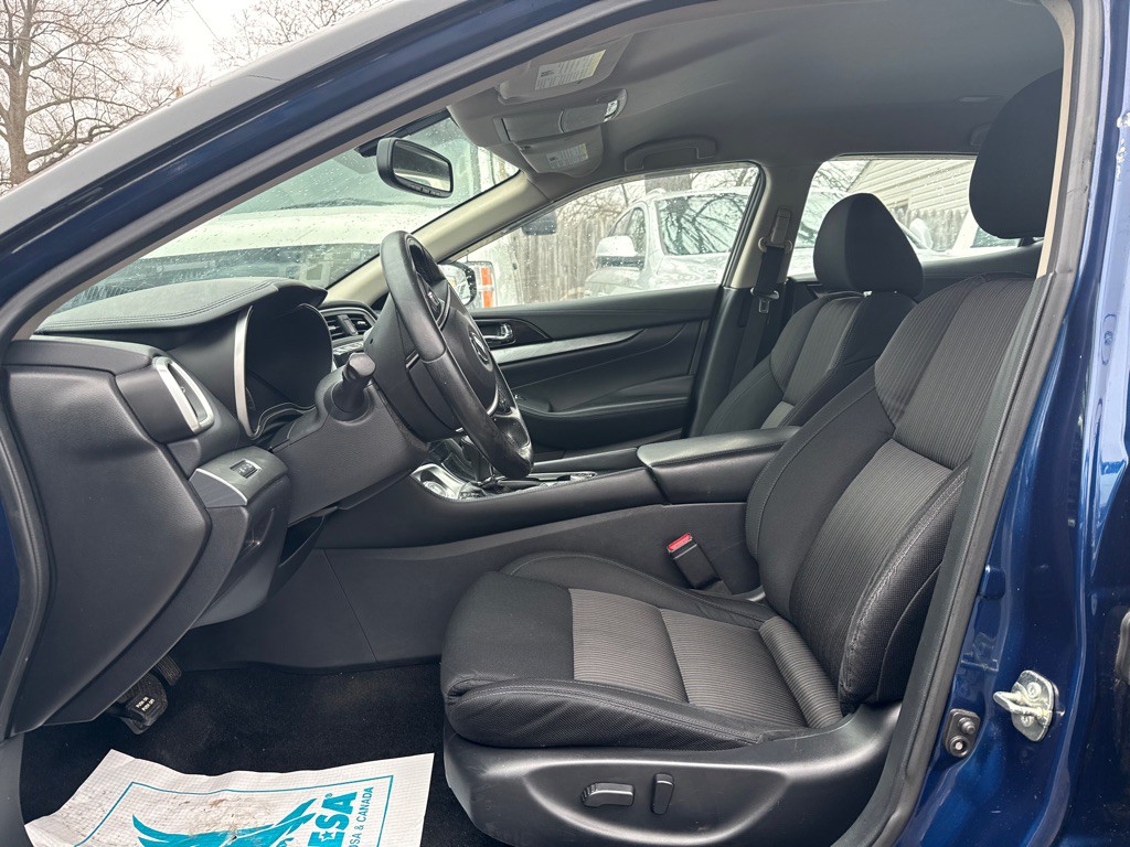 2017 Nissan Maxima Image 5