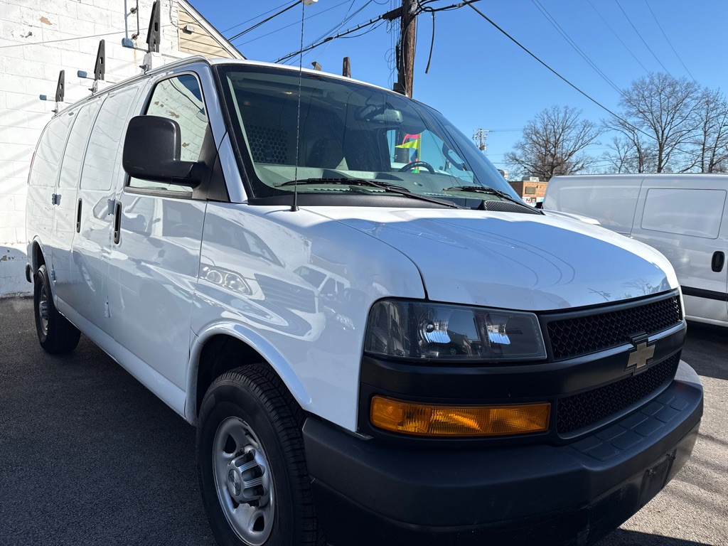 2019 Chevrolet Express Image 1