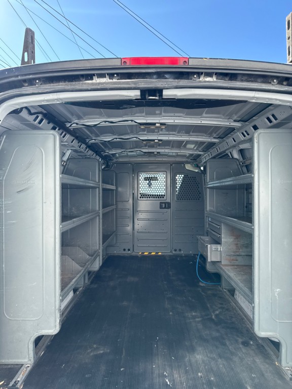 2019 Chevrolet Express Image 5