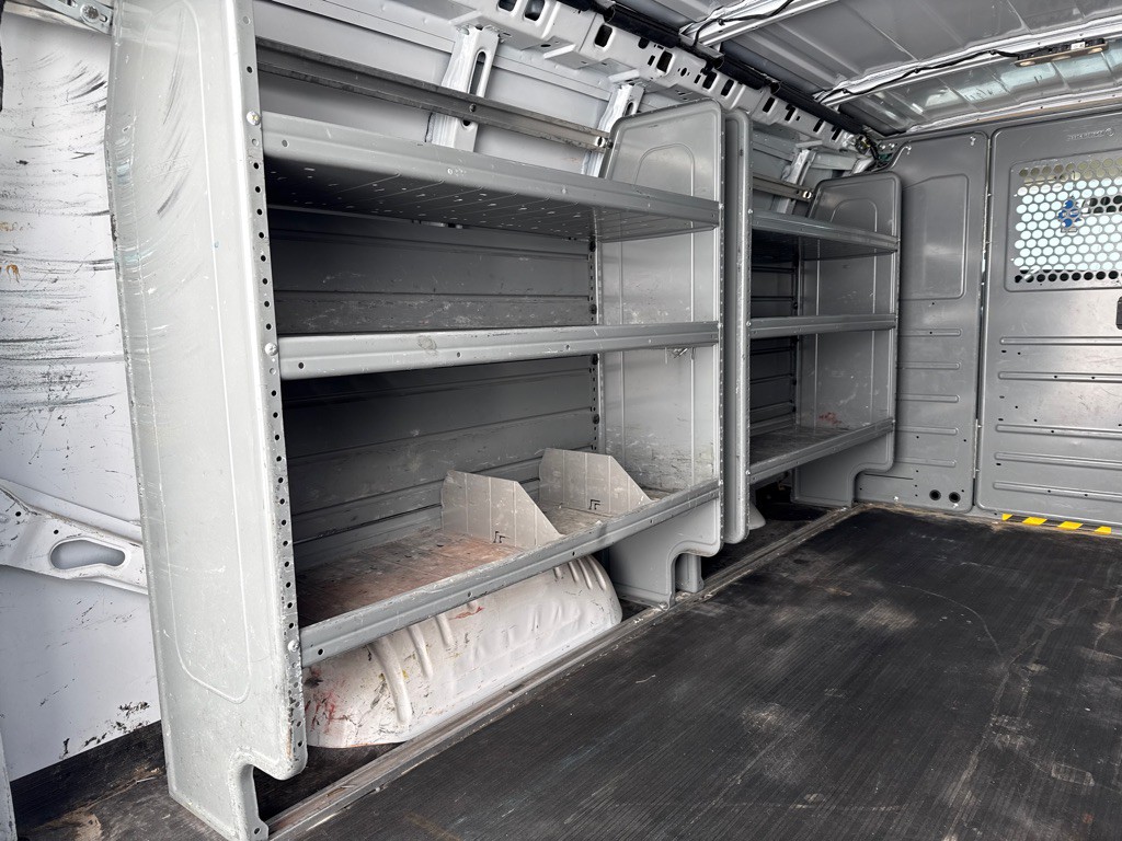 2019 Chevrolet Express Image 7