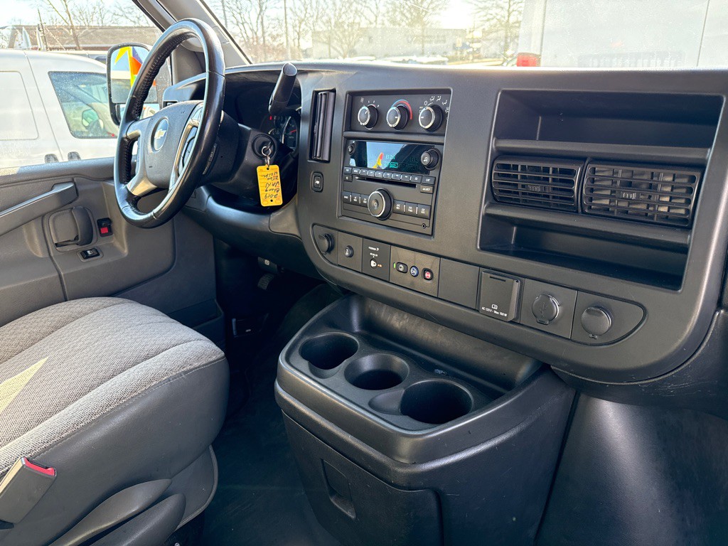 2019 Chevrolet Express Image 10