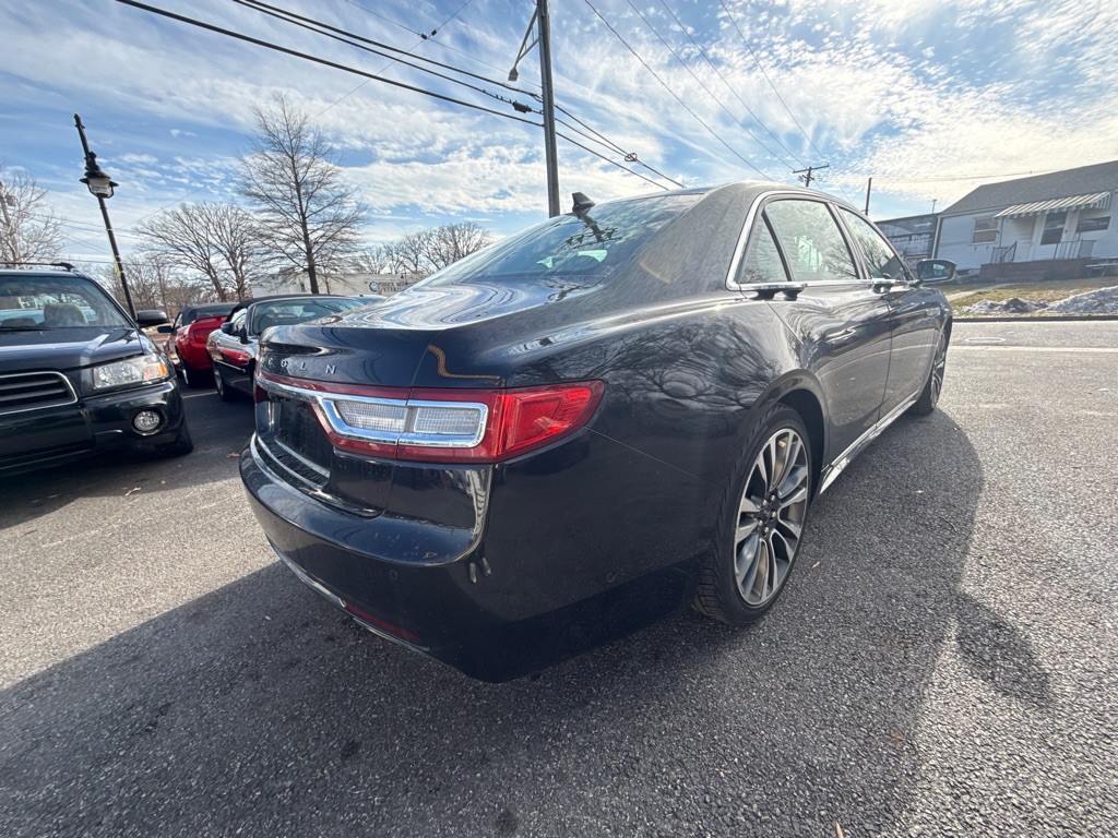 2019 Lincoln Continental Image 3