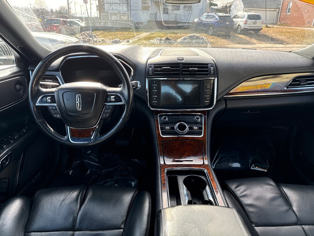 2019 Lincoln Continental Image 12