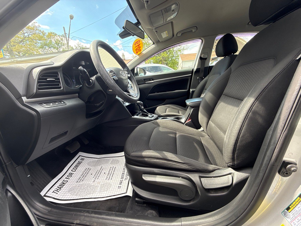 2019 Hyundai Elantra Image 7