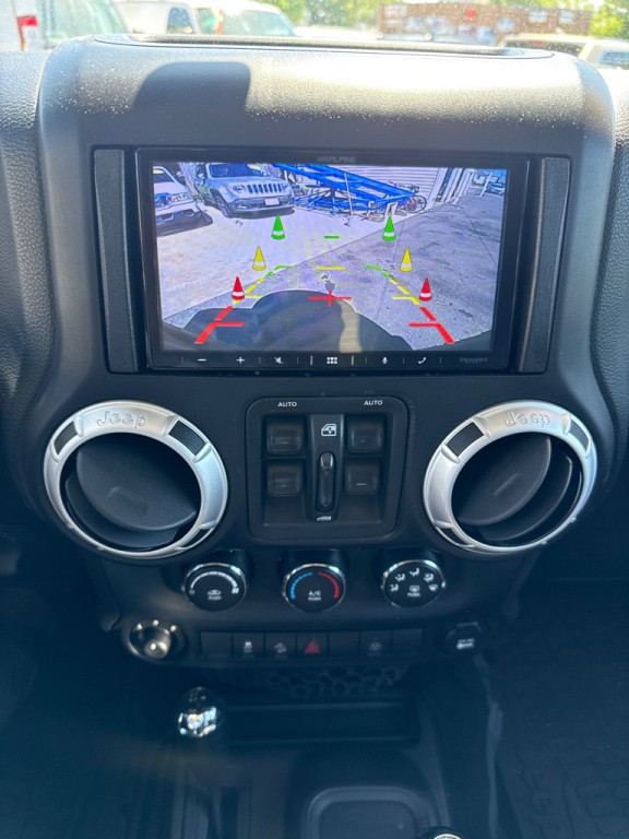 2014 Jeep Wrangler Unlimited Image 18