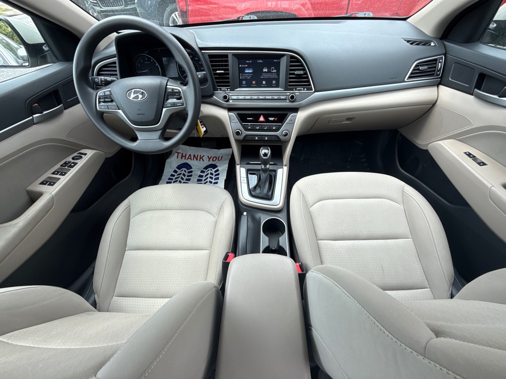 2017 Hyundai Elantra Image 9