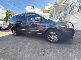 Image for 2014 Chrysler Town & Country Touring-l ID: 7466782