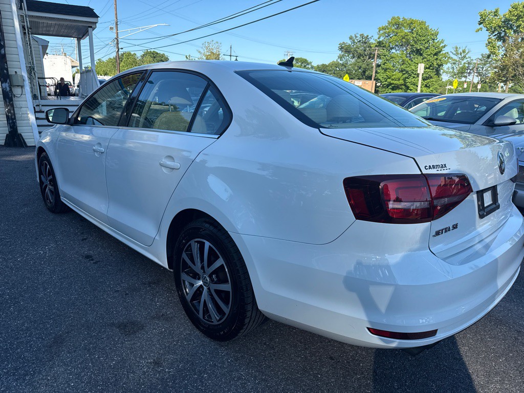 2017 Volkswagen Jetta Image 5