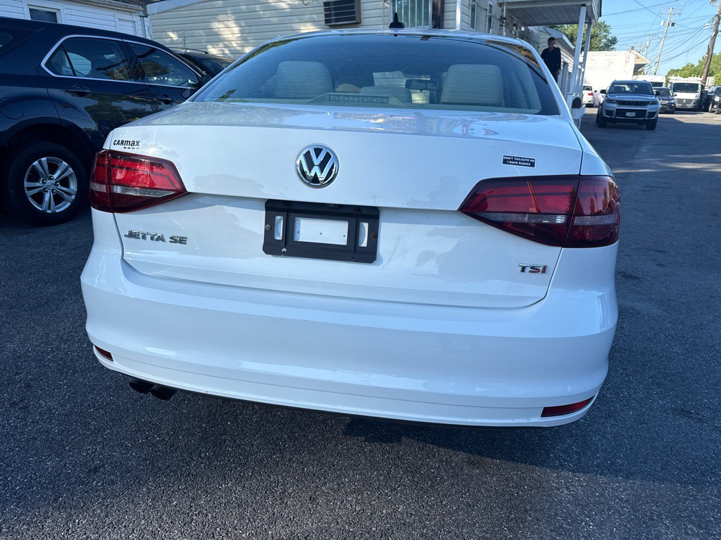 2017 Volkswagen Jetta Image 6