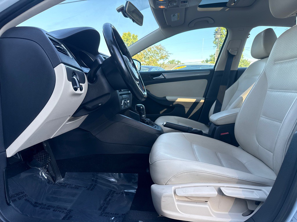 2017 Volkswagen Jetta Image 8