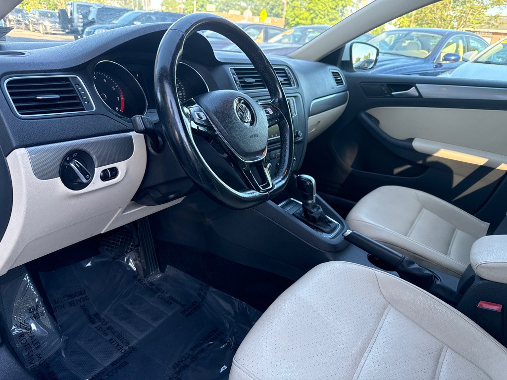 2017 Volkswagen Jetta Image 9