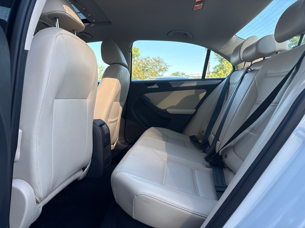 2017 Volkswagen Jetta Image 11