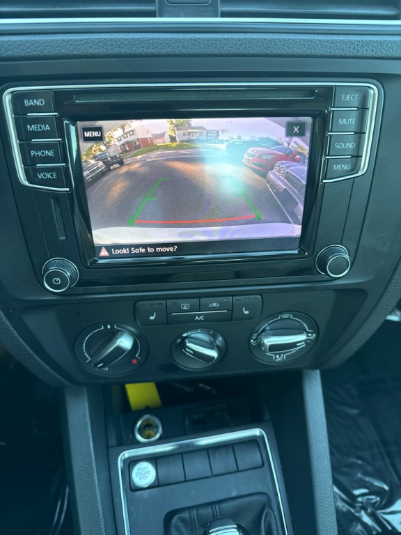 2017 Volkswagen Jetta Image 12