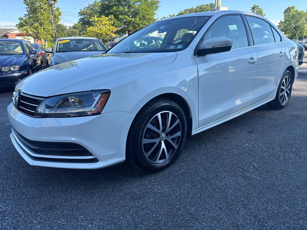 2017 Volkswagen Jetta Image 1