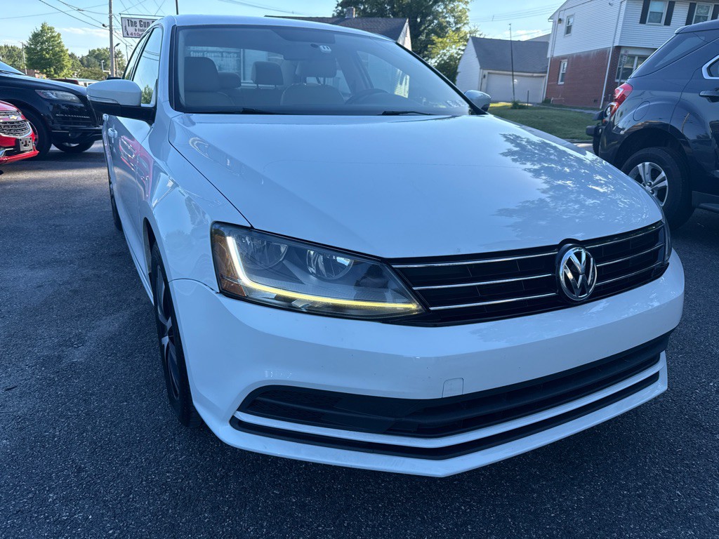 2017 Volkswagen Jetta Image 3
