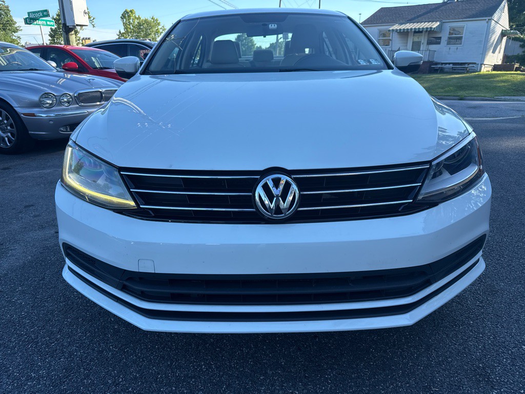 2017 Volkswagen Jetta Image 4