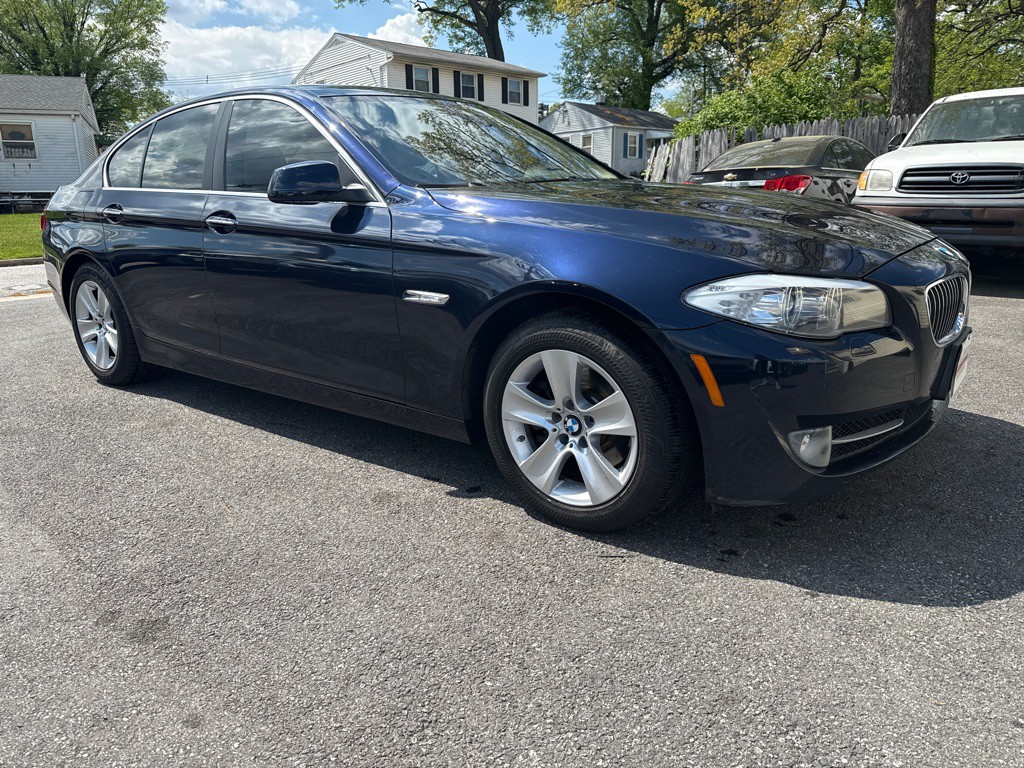 2013 BMW 5 Series Image 3