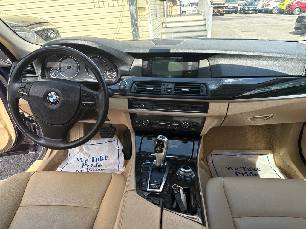 2013 BMW 5 Series Image 11